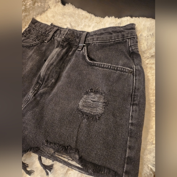 Ripped jean shorts - Picture 10 of 11